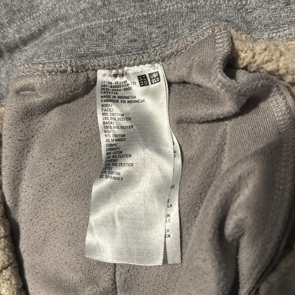 Uniqlo Jogger Pants - Picture 3 of 10